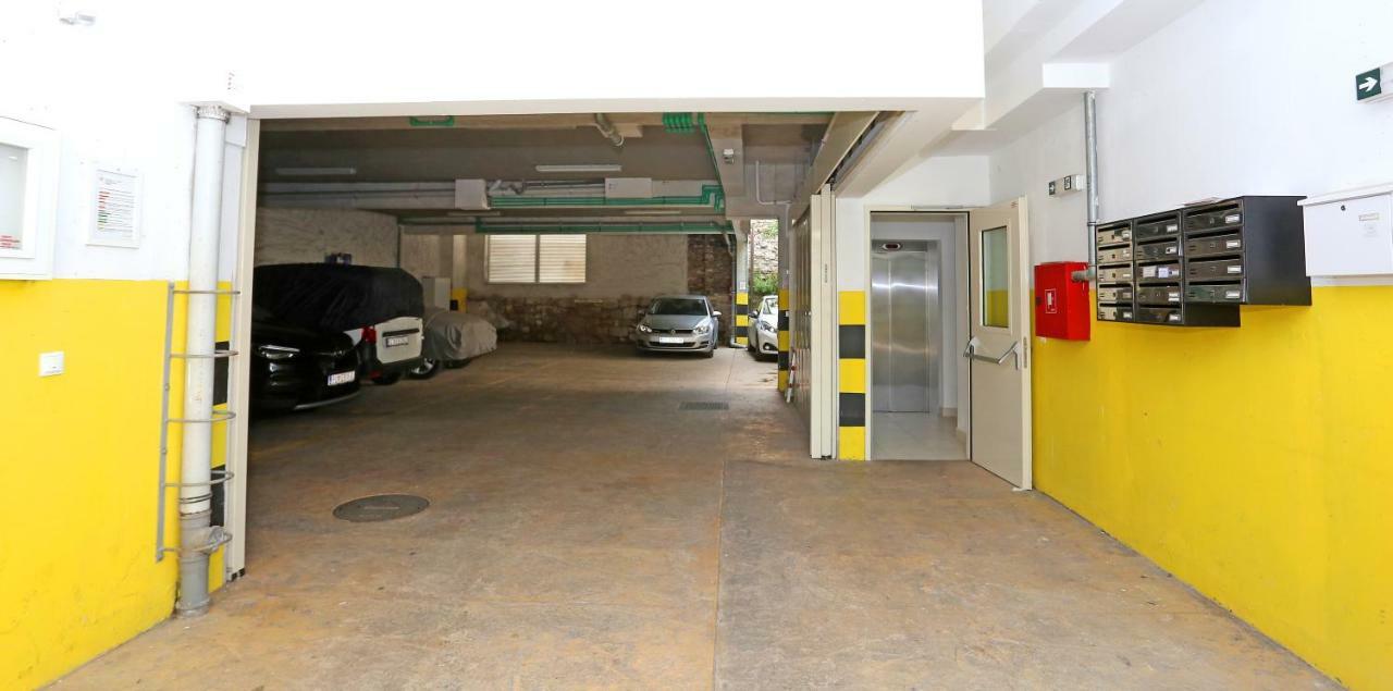 Luxury Apts Leone Split Centre Exterior foto